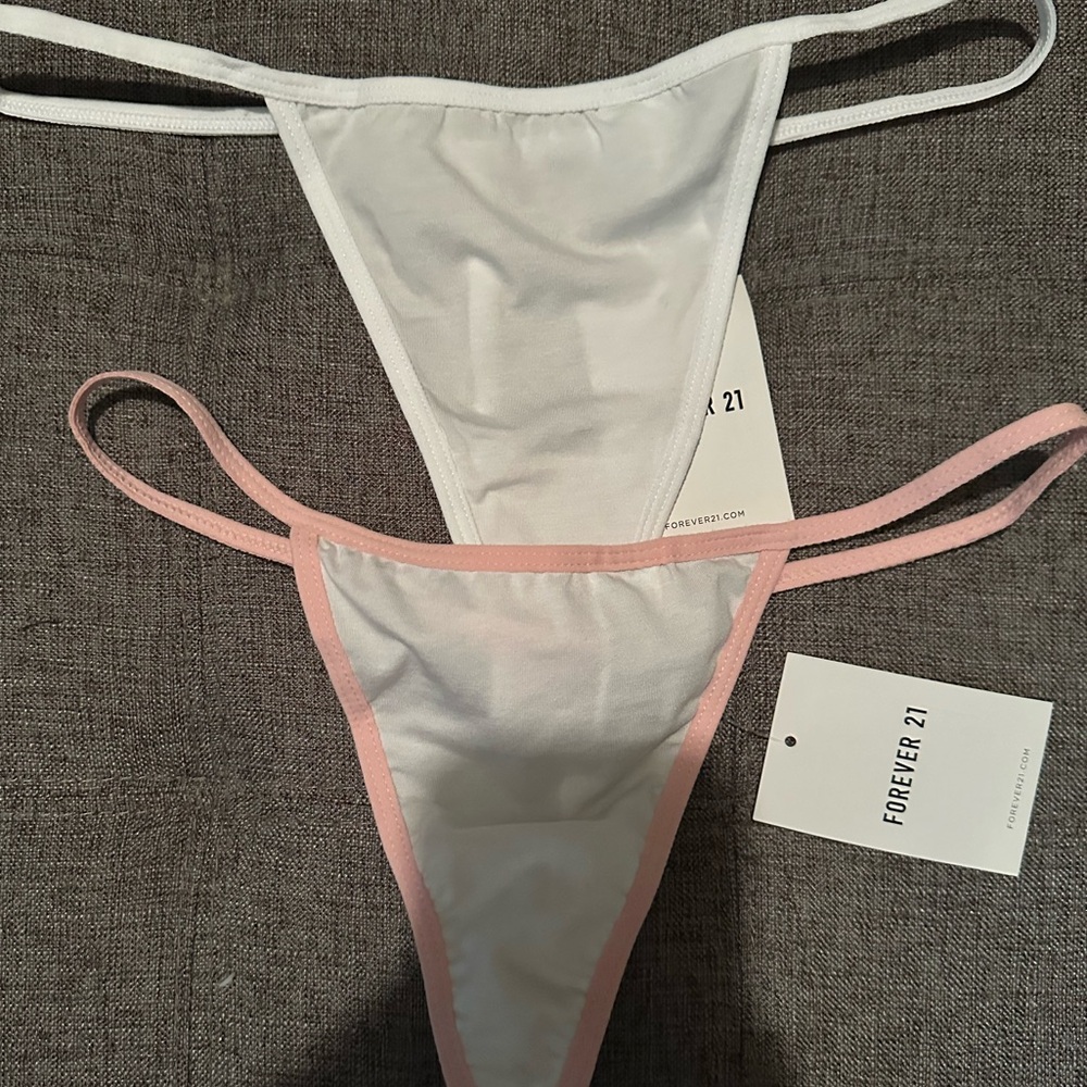 2 Thongs